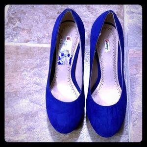 Royal blue pumps